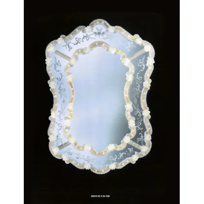 Zdjęcie Pokaźne szklane lustro do luksusowego wnętrza