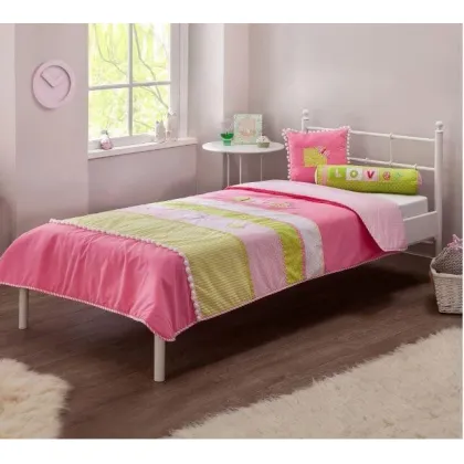 Zdjęcie Młodzieżowa narzuta z dwiema ozdobnymi poduszkami - Cilek