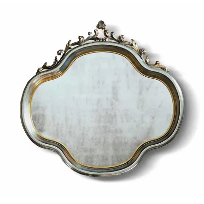 Zdjęcie Eleganckie antyczne lustro o oryginalnym kształcie