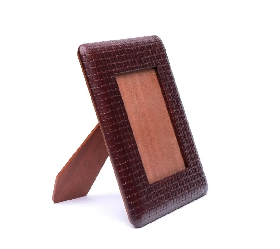 obrazek 2 Elegancka ramka na zdjęcia wykonana z plecionej skóry - Ikunico