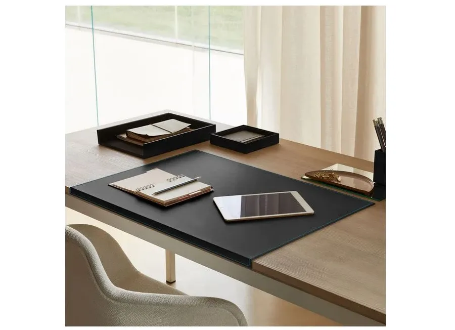 picture 3 Calliope Deluxe black desk pad