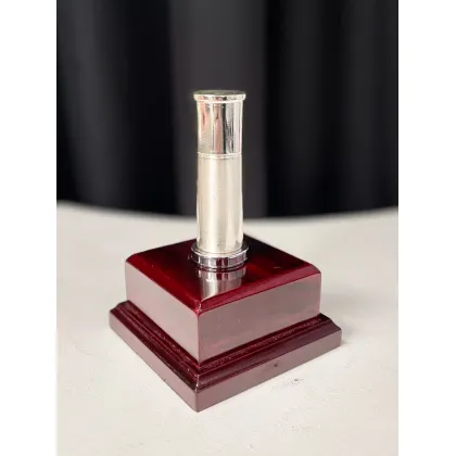 Zdjęcie Figurka w kształcie naboju