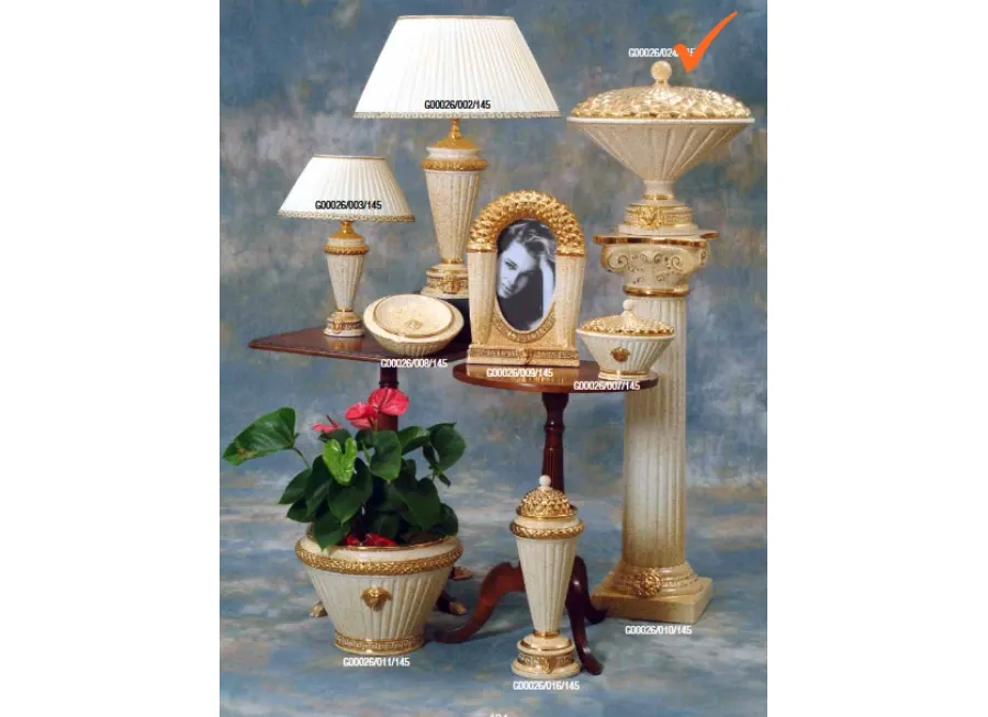 picture 1 Prestigious ceramic decoration
