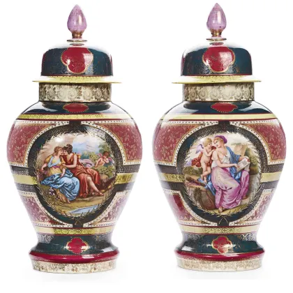 Zdjęcie Para dekoracyjnych wazonów wiedeńskich z porcelany, 1800 rok