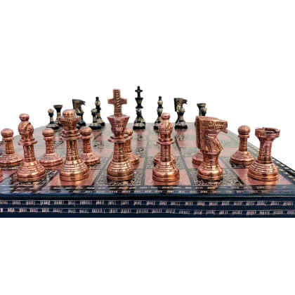 Zdjęcie Piękny komplet Ancient Art wykonany z litego mosiądzu dla miłośników szachów - The Chess Empire