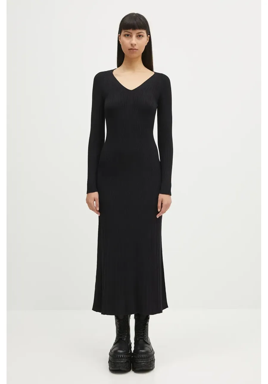 obrazek 1 Samsoe Samsoe sukienka Sacheryl V-Neck kolor czarny maxi prosta F25100046