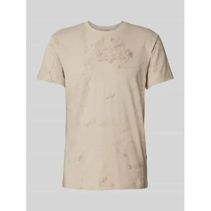 Zdjęcie T-shirt z wyhaftowanym logo