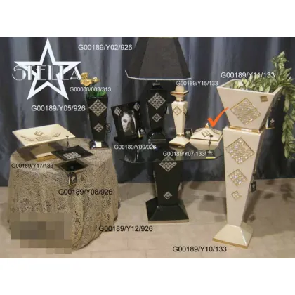 Picture Beige ceramic box with rhombuses decorated with Swarovski crystals