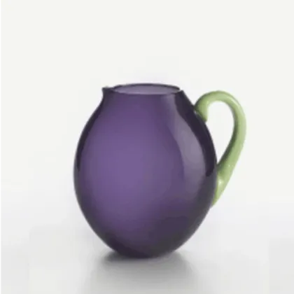Zdjęcie Urokliwy fioletowy dzbanek z włoskiego szkła Murano