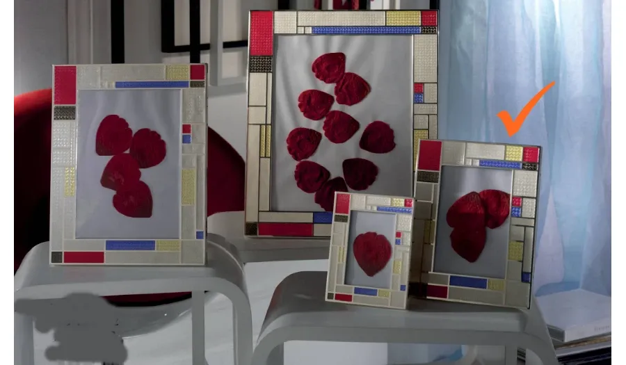 obrazek 1 Srebrzona i emaliowana grawerowana ramka mosiężna na zdjęcia