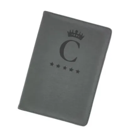 Zdjęcie Skórzane etui na menu z firmowym logo dla restauracji