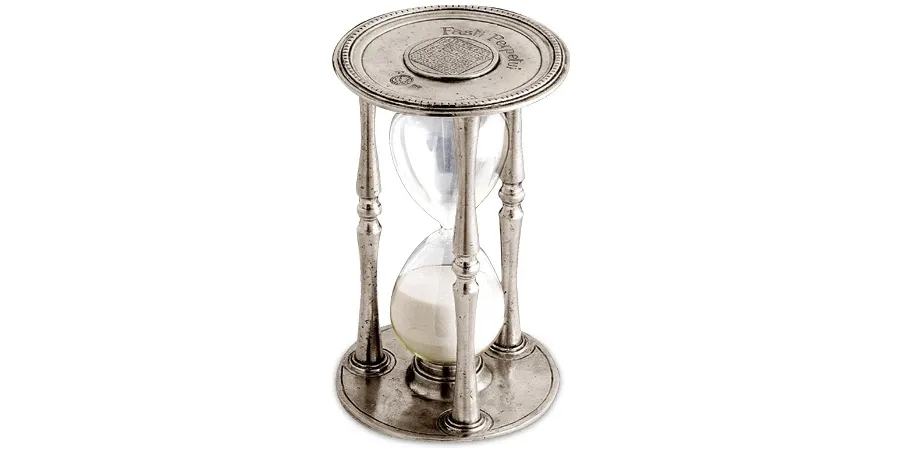 picture 1 Italian hourglass