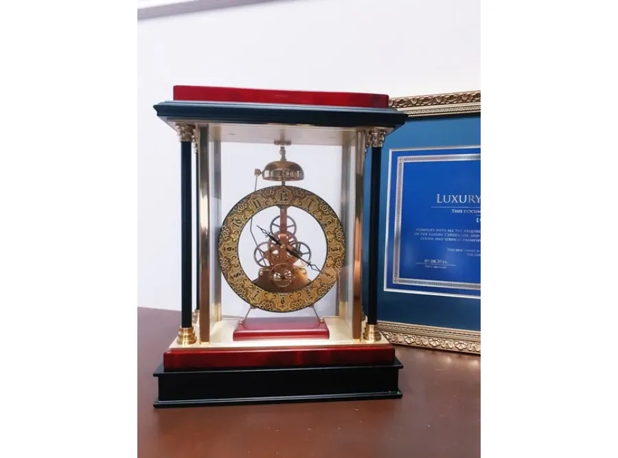 obrazek 2 Fantastyczny zegar z opcją personalizacji na biurko do gabinetu