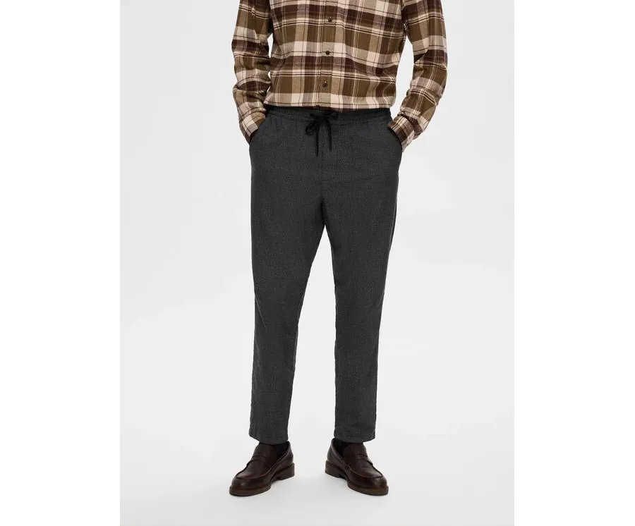 obrazek 1 Selected Homme Spodnie materiałowe 16090956 Szary Slim Tapered Fit