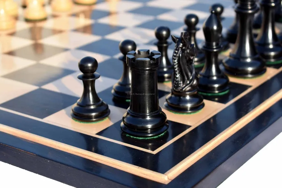 obrazek 1 Nowoczesne figury szachowe z luksusową planszą serii Sultan - The Chess Empire