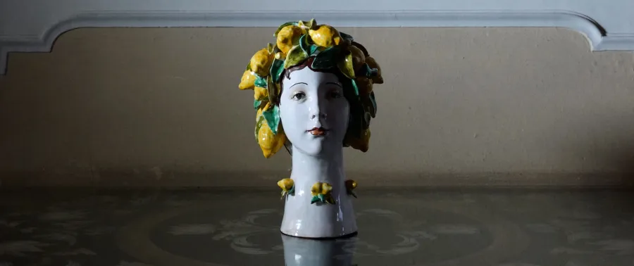 obrazek 4 Kolorowa figura kobiety w stylu romantycznym - Virginia Casa