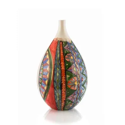 Zdjęcie Stylowy ceramiczny wazon o obłym kształcie