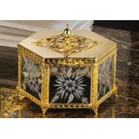 Zdjęcie Sześciokątne pudełko z pozłacanego brązu i ręcznie grawerowanego szkła