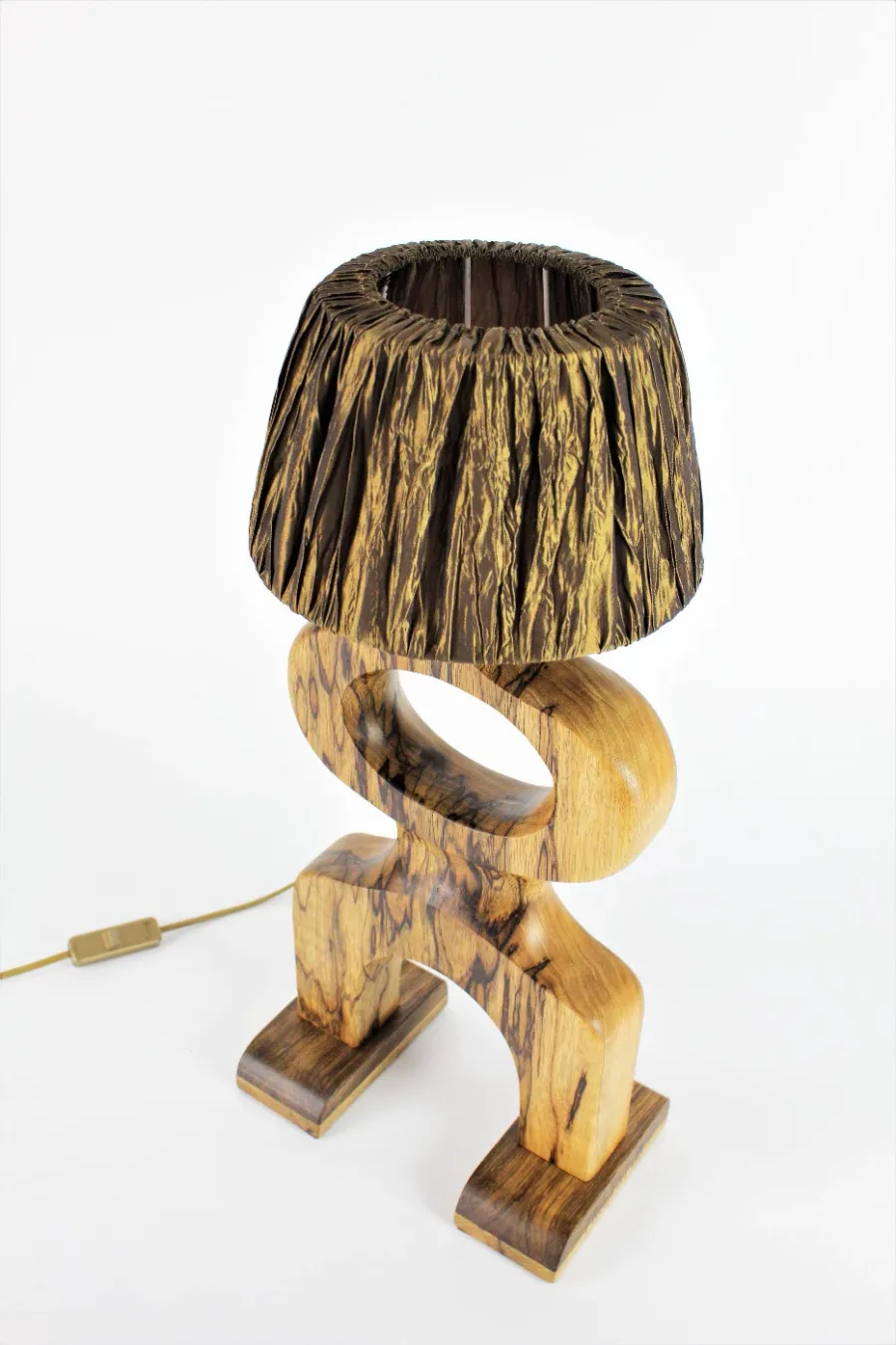 obrazek 6 Wyjątkowa lampa stołowa -FARO-, rzeżba z drewna, lampa nocna, lampa biurkowa, prezent dla domu, modern art, nastrojowe światło