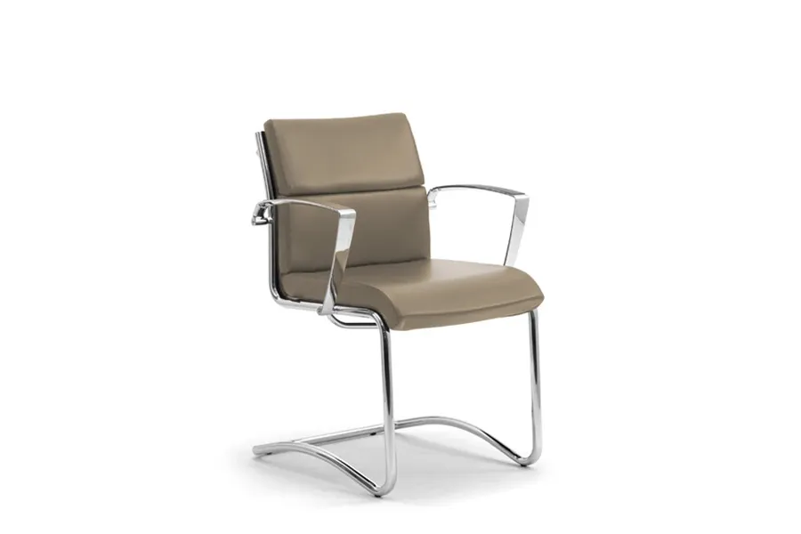 picture 4 Designer leather office chair - 7 items