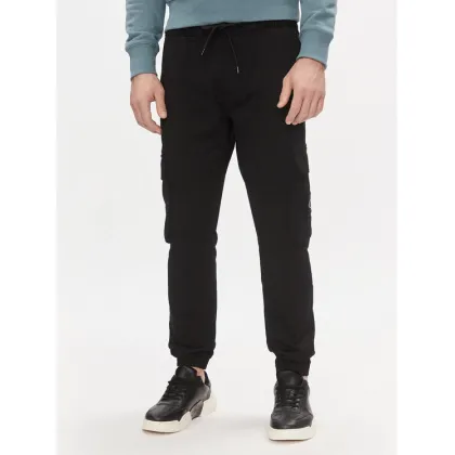 Zdjęcie Calvin Klein Jeans Spodnie dresowe J30J324696 Czarny Skinny Fit