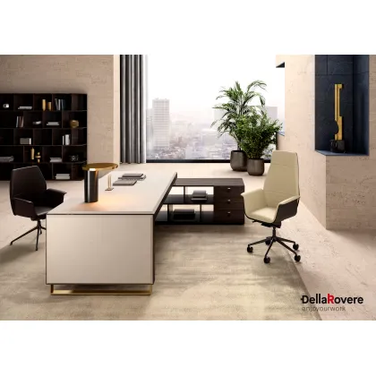 Zdjęcie Oryginalny włoski mebel gabinetowy - funkcjonalne biurko