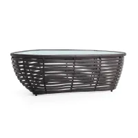 Picture A phenomenal garden coffee table from the luxury manufacturer Kenneth Cobonpue