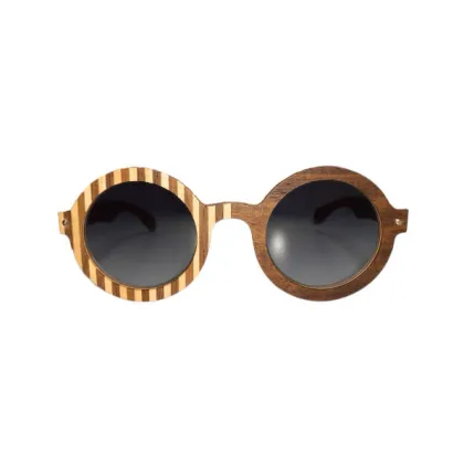 Zdjęcie Nietypowe, drewniane okulary dla odważnej kobiety - Legno Light