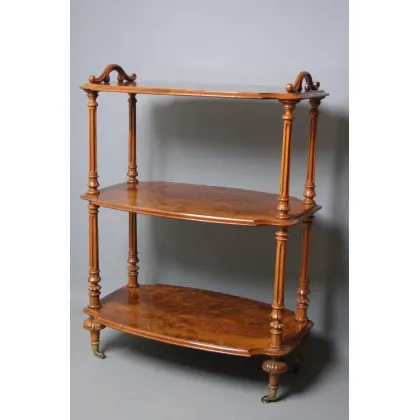 Zdjęcie Dobra jakość, wiktoriański orzech - antyczny, trzypoziomowy regał na kółkach