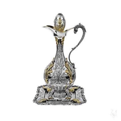 Picture Richly decorated silver wine bottle with tray - Zaramella Argenti