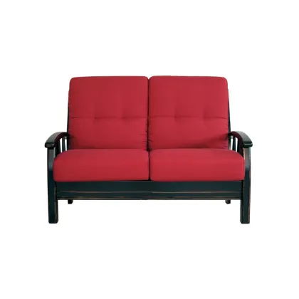 Zdjęcie Stylowa dwuosobowa włoska sofa z zakrzywionymi podłokietnikami do wyjątkowego salonu