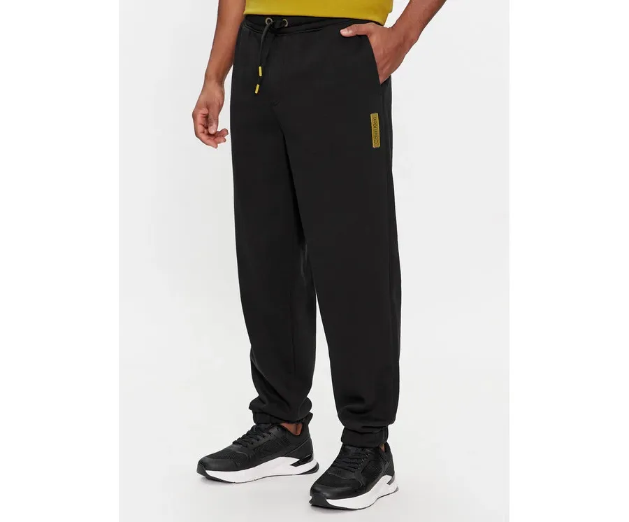 obrazek 1 Calvin Klein Spodnie dresowe Grid Logo K10K112430 Czarny Relaxed Fit