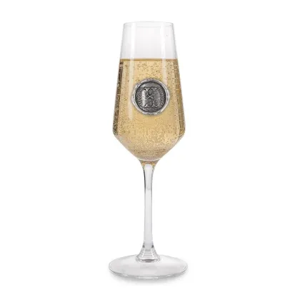 Zdjęcie Personalizowany kieliszek do szampana z literą „K” – wyjątkowy prezent na szczególną okazję