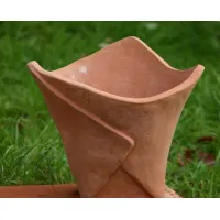 Picture A unique flower pot made of terracotta - Fornace Masini