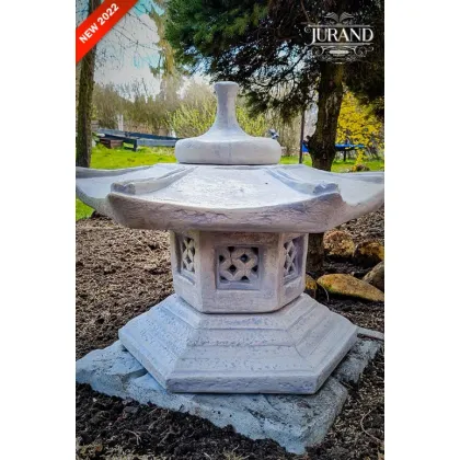 Zdjęcie Piękna lampa ogrodowa Pagoda Nikiri