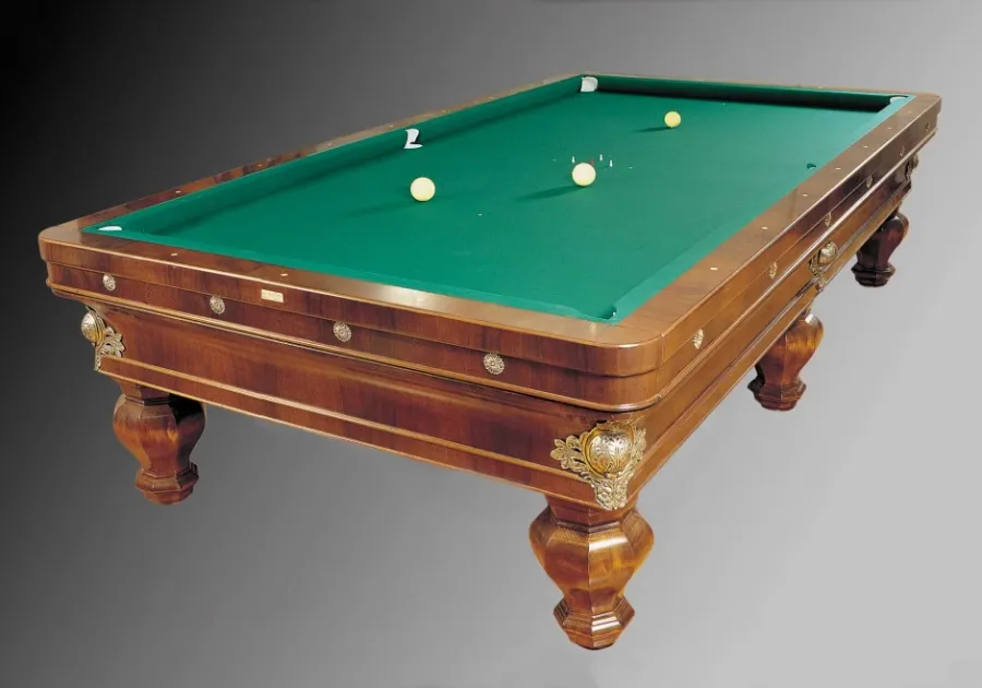 picture 1 Walnut billiard table - Hermelin