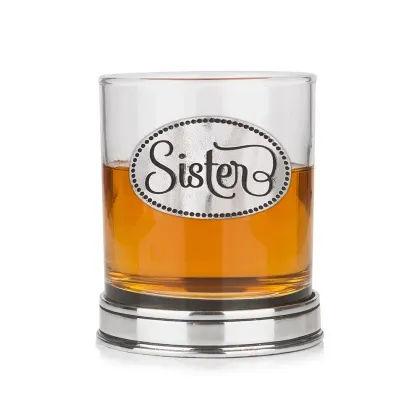 Zdjęcie Szklanka do whisky z cynowym emblematem z napisem „Siostra” w kolorze miedzianym – prezent dla siostry
