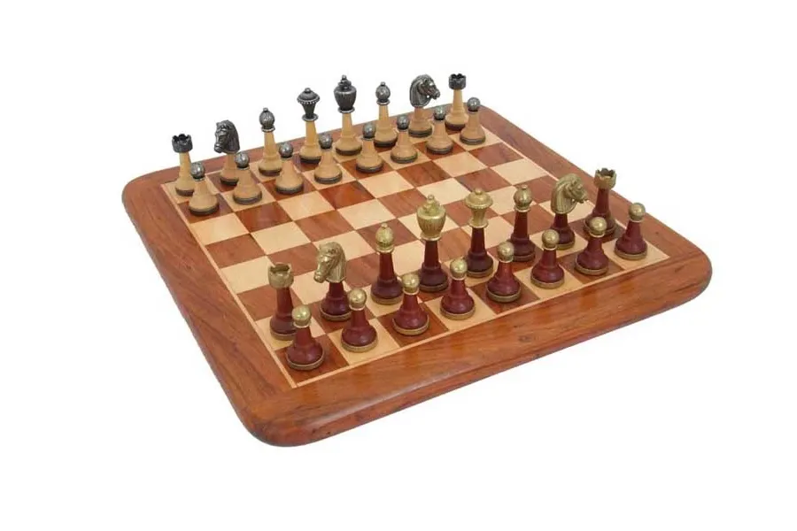 picture 1 Luxurious chess set – wooden chessboard + pieces 141MW+G10200