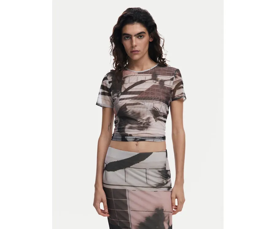 obrazek 1 Desigual T-Shirt 25SWTK99 Czarny Regular Fit
