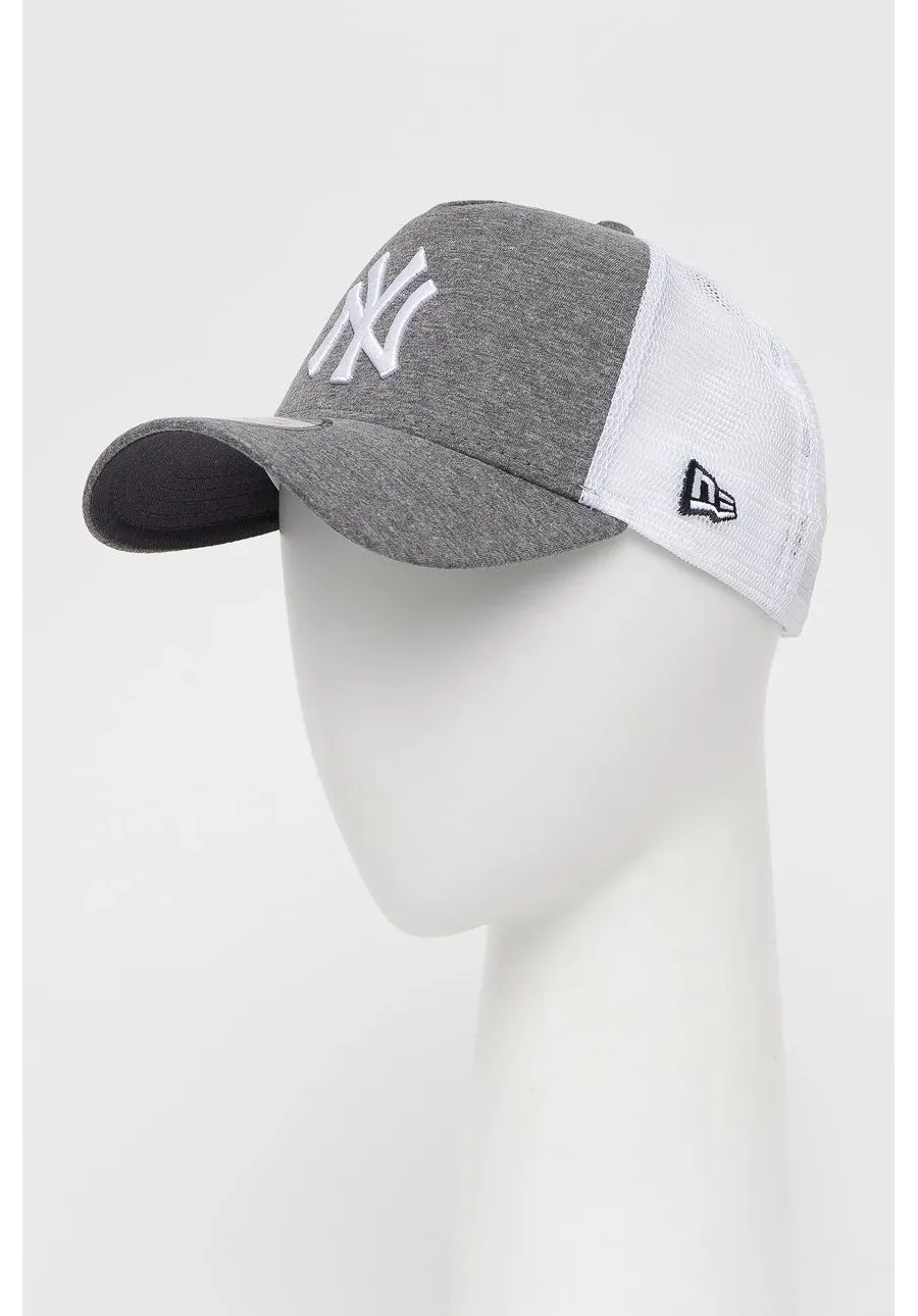 obrazek 1 New Era Czapka z daszkiem kolor szary z aplikacją 12523898-DKGREY