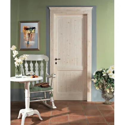 Zdjęcie Włoskie drzwi z litego drewna w kolorze kremowym w stylu klasycznym