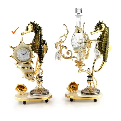 Zdjęcie Elegancki zegar do salonu z konikiem morskim