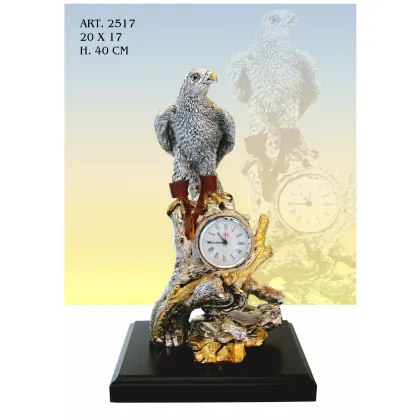 Zdjęcie Genialna figura orła z zegarem