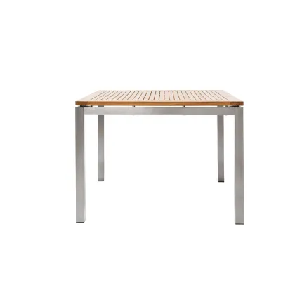 Zdjęcie Kwadratowy stół do jadalni Teak-Berbeda o minimalistycznej formie