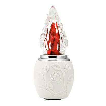 Zdjęcie Piękna lampa nagrobkowa ze zdobieniami różanymi