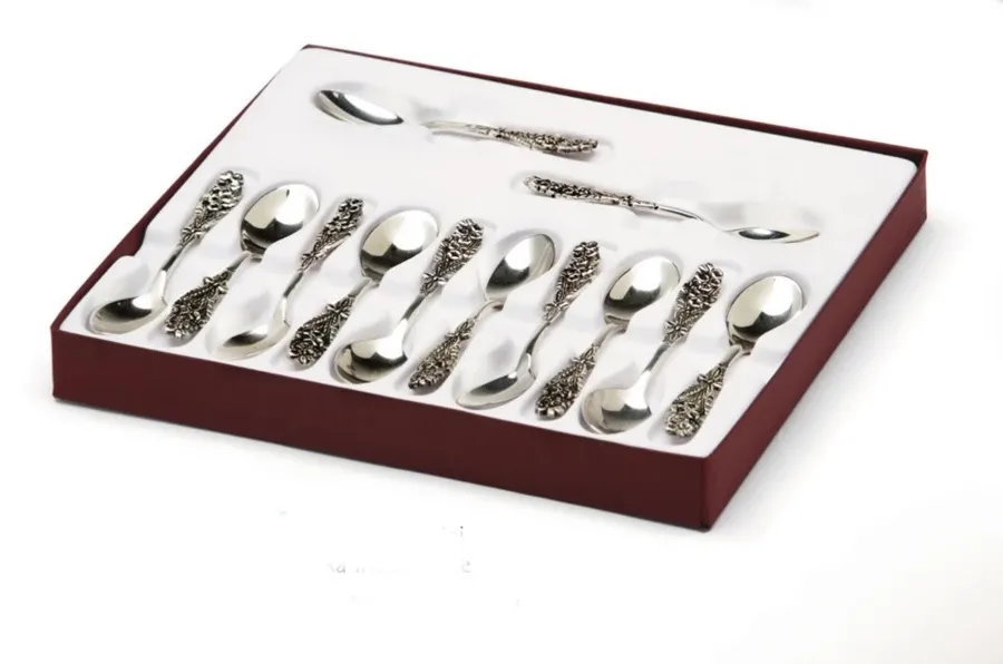 obrazek 1 Komplet 6 eleganckich łyżeczek do kawy na prezent dla niej - sklep Luxury Products