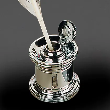 Picture An elegant inkwell for the President's desk