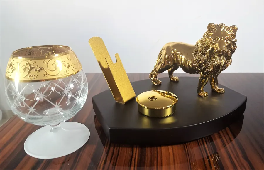obrazek 4 Zestaw do alkoholu z podgrzewaczem i piękną figurą lwa - butik Luxury Products