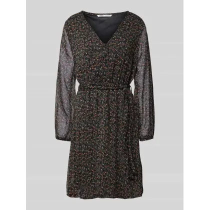 Zdjęcie Sukienka o długości do kolan z wiązanym paskiem model ‘CERA’