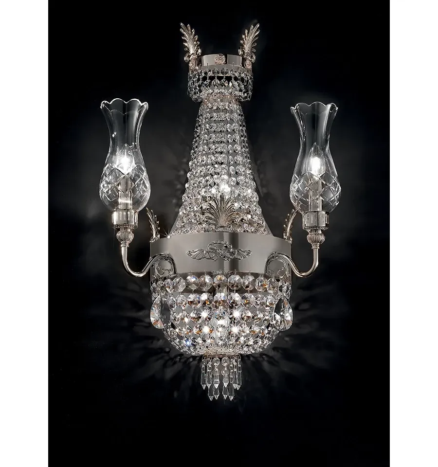 obrazek 1 Metalowa lampa ścienna z kryształami wykonana we Włoszech